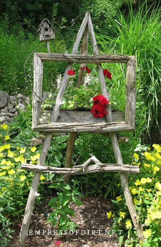 A garden easel.