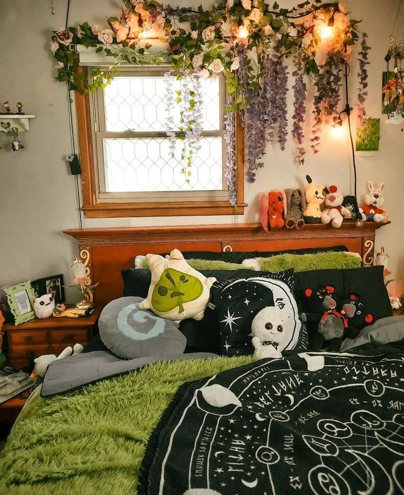 A black and green whimsigoth bedroom.