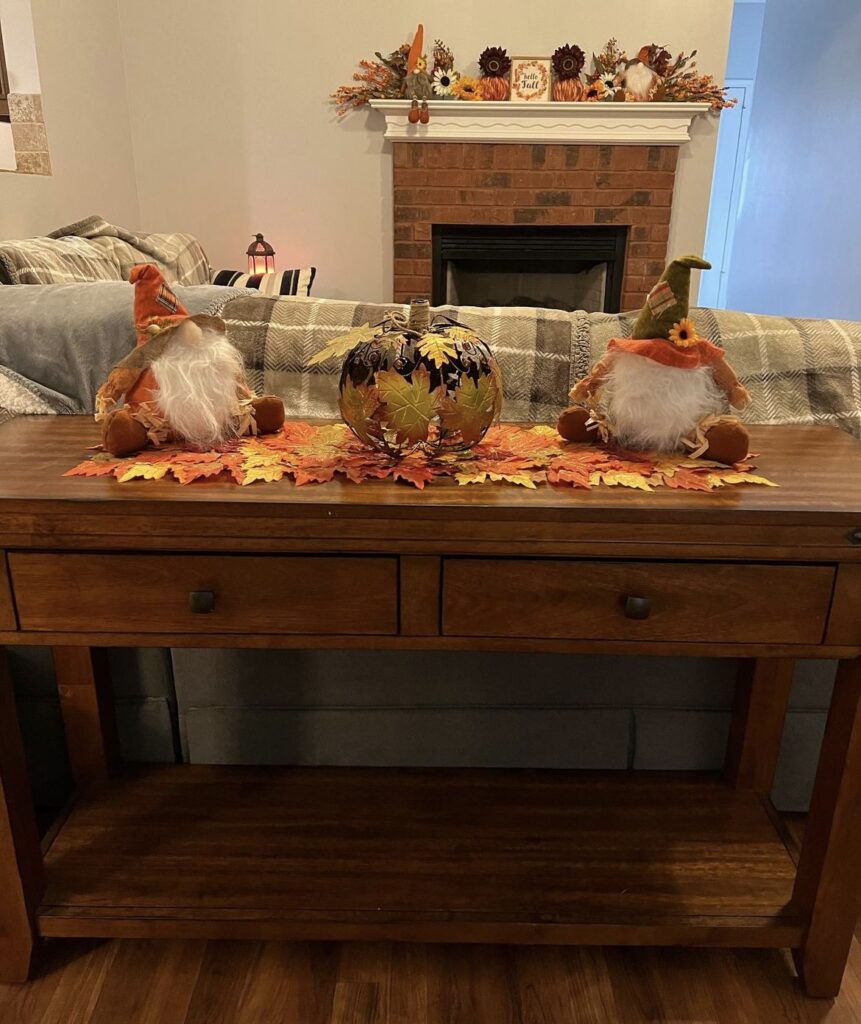 Fall gnomes and leaves.