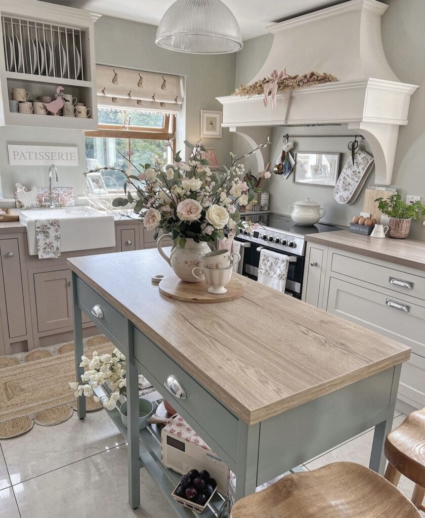 A coastal kitchen with a blue and white color palette.