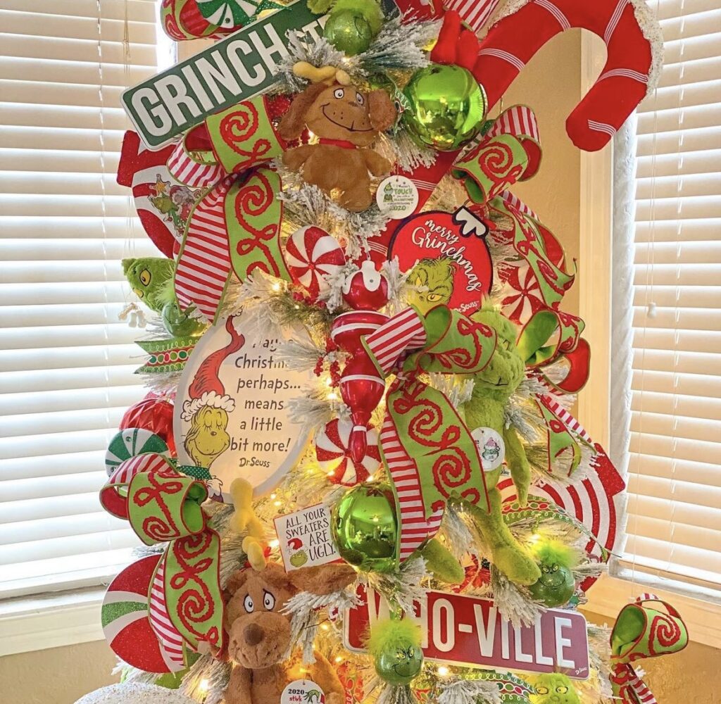 A grinch Christmas tree with