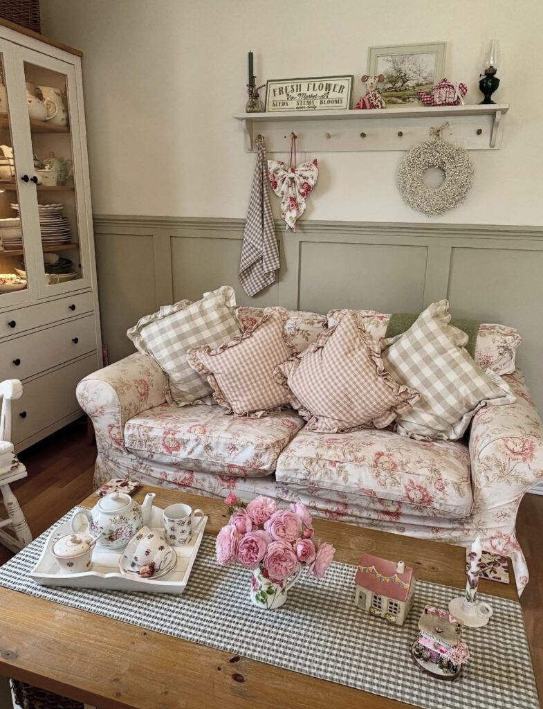 A coquette living room.