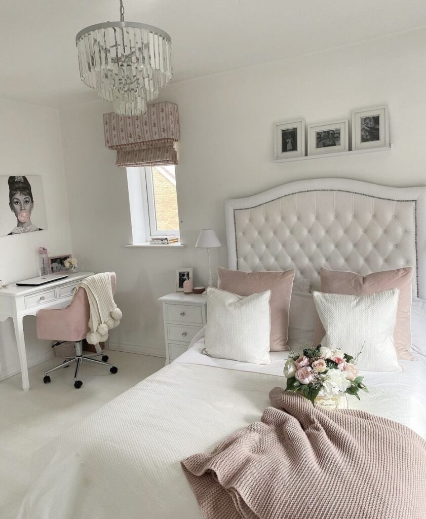 A coquette bedroom.