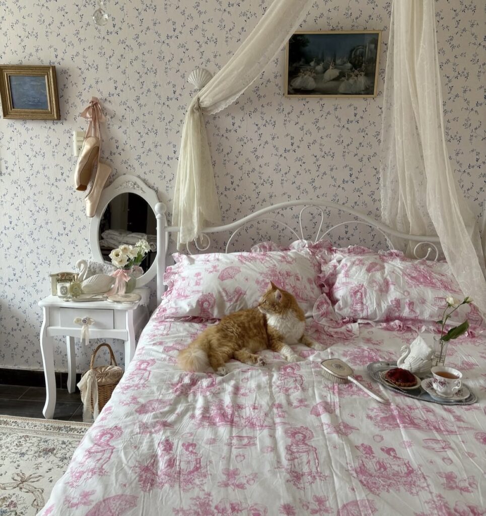 A coquette bedroom.