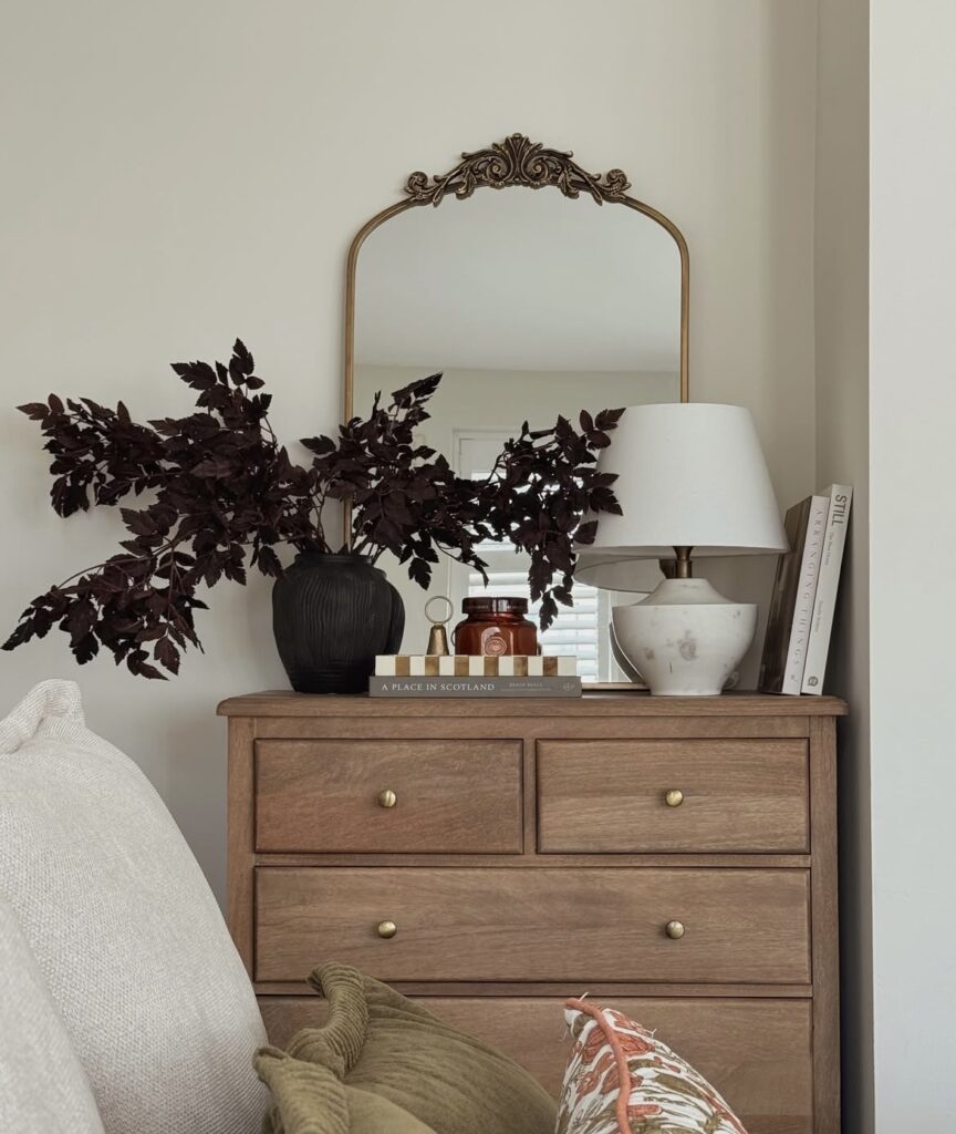 A Light Academia bedroom.