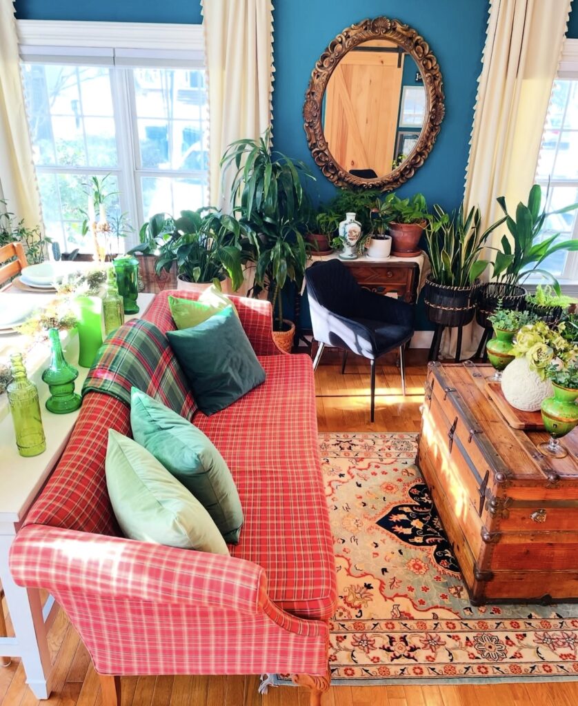 A living room with a mirror.