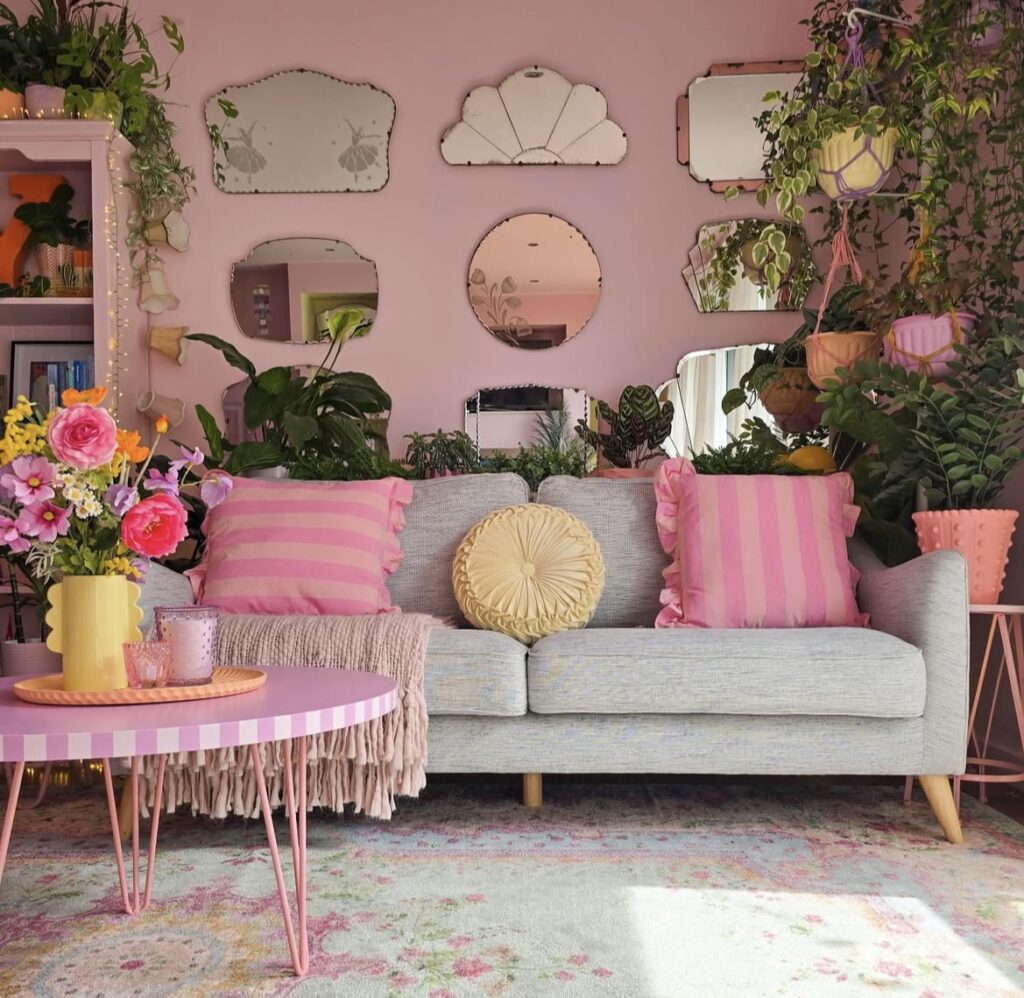 A living room with a mirror.