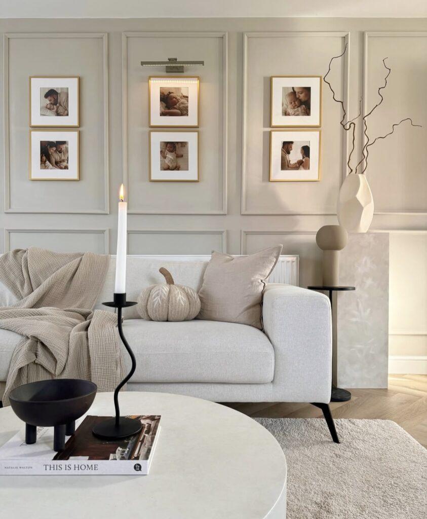 A round coffee table decor.