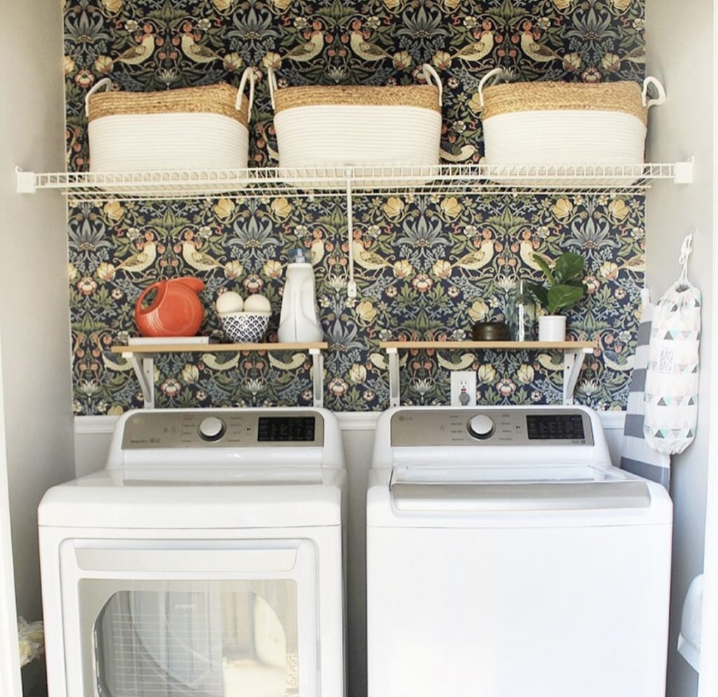 A small laundry room.