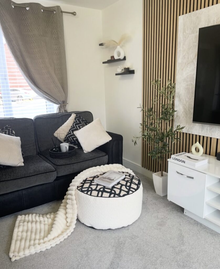 A neutral living room.