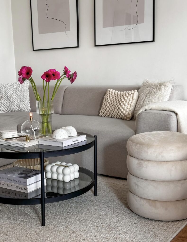 A round coffee table decor.