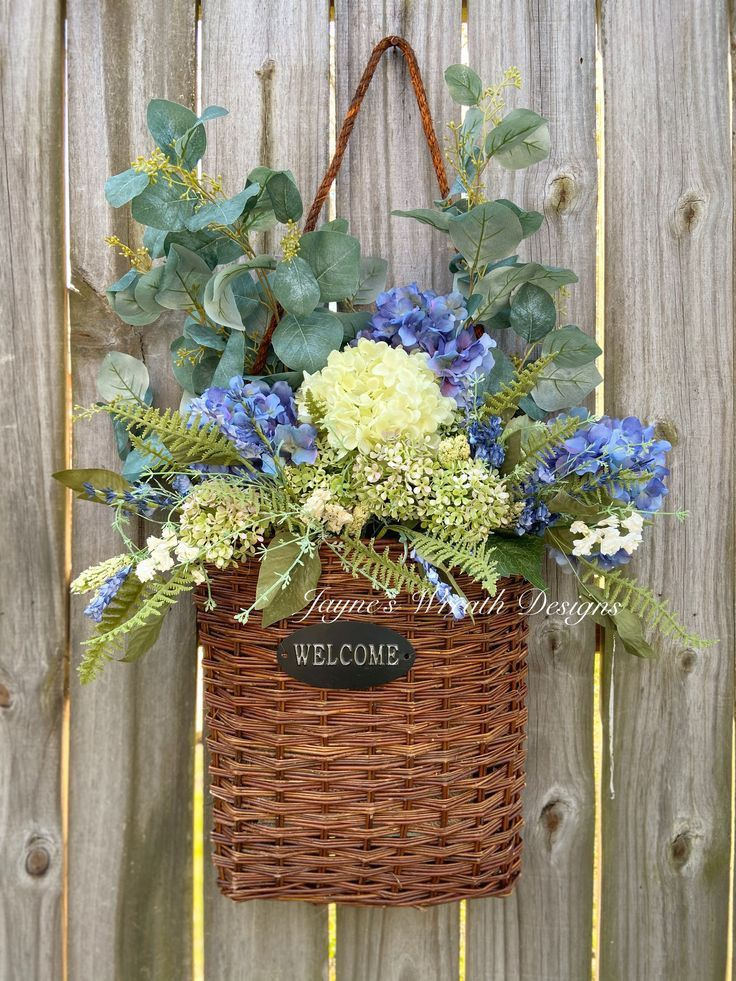 A summer front door decor.