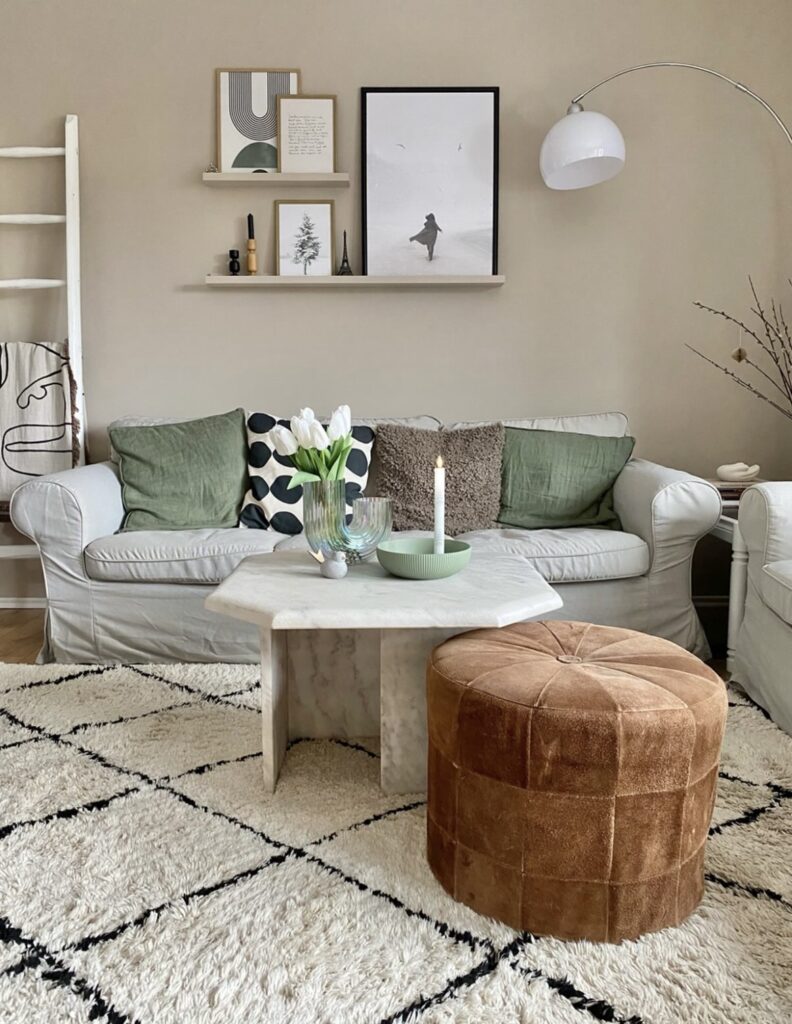 A small living room.