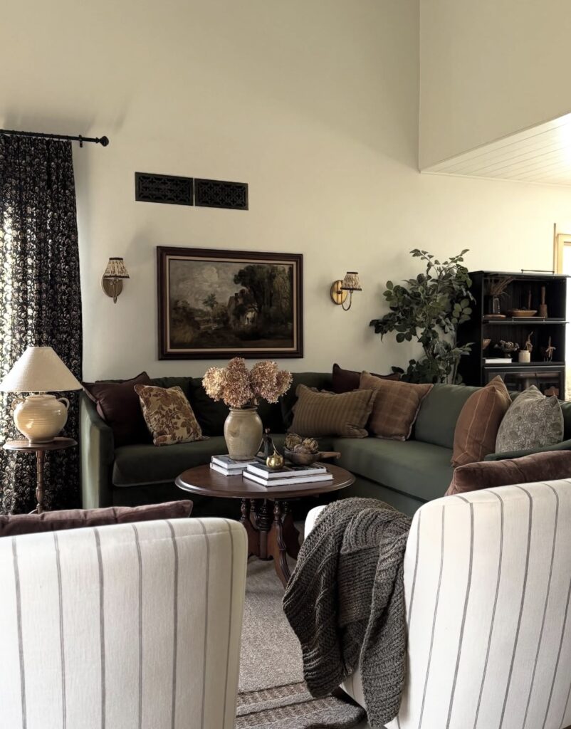 A small living room.