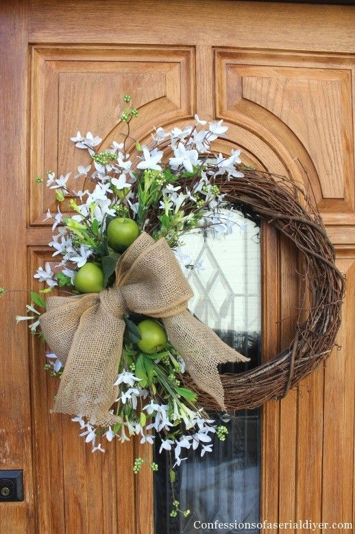 A summer front door decor.