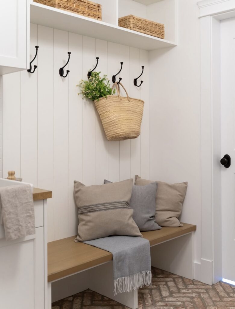 A small mudroom.