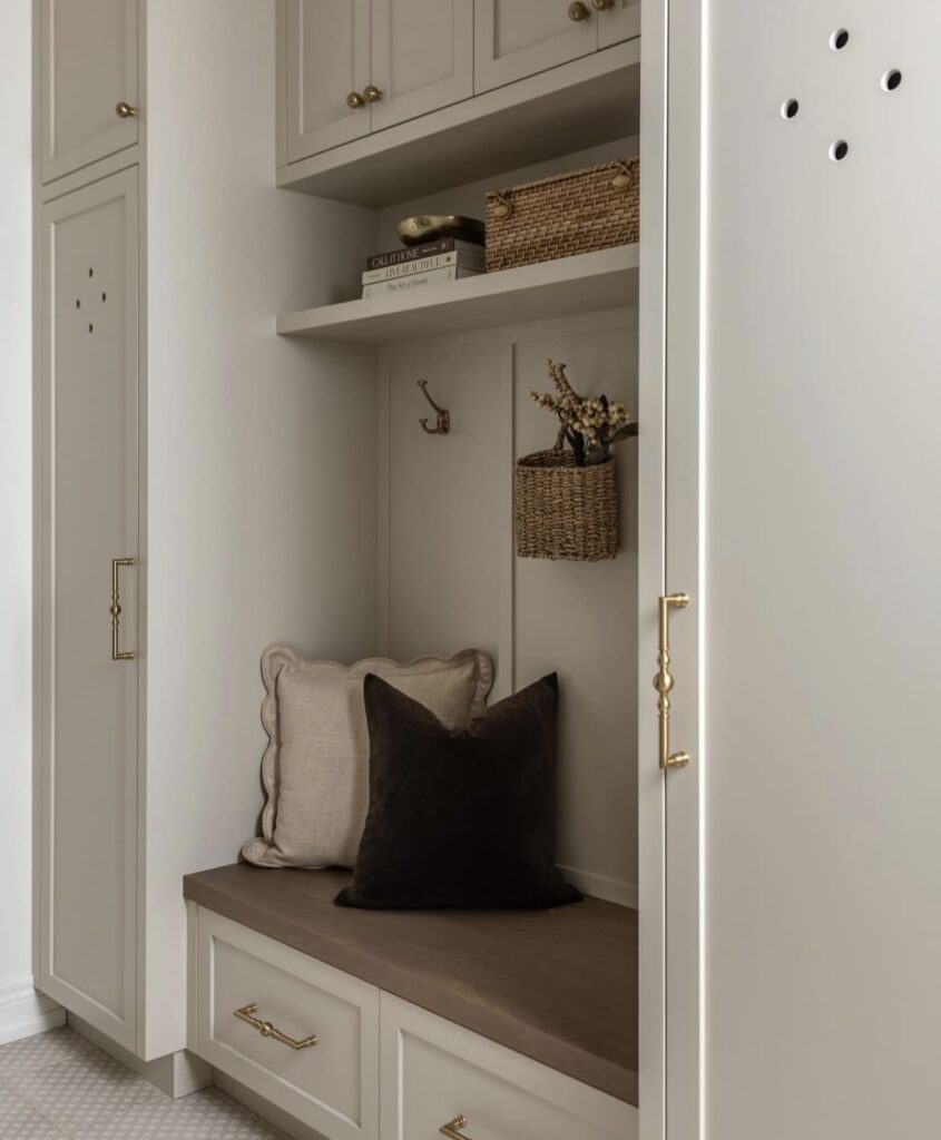 A small mudroom.