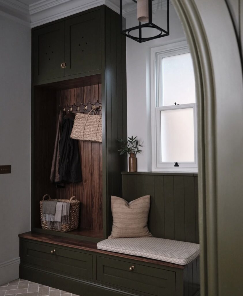 A small mudroom.