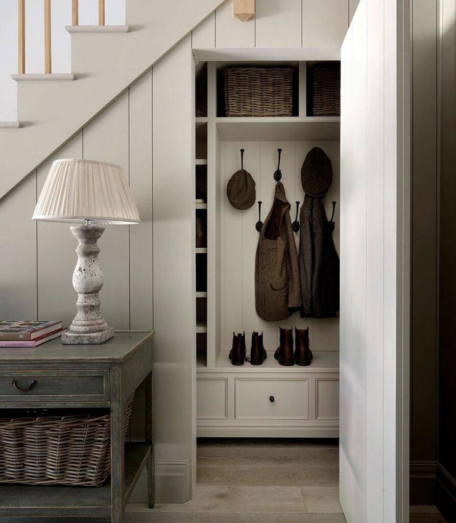 An under stairs closet.