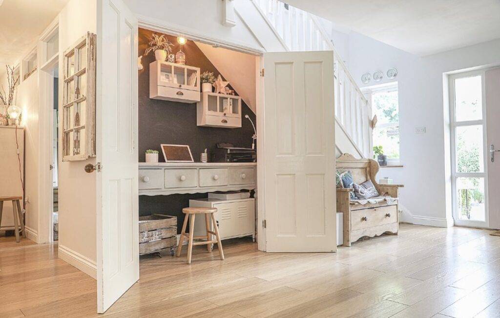An under stairs closet.