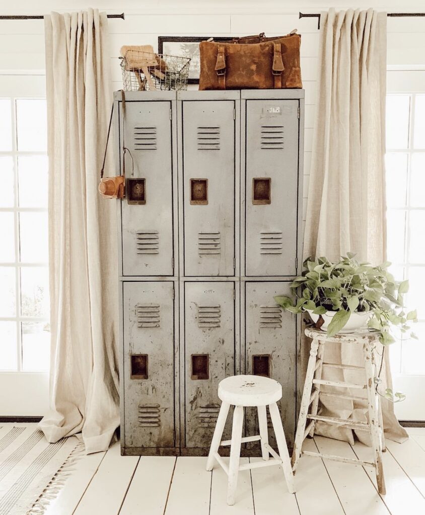 An entryway with storage.